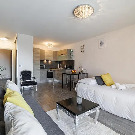 Les Balcons D - Avec Terrasse Vue Et Piscine Lejlighed *